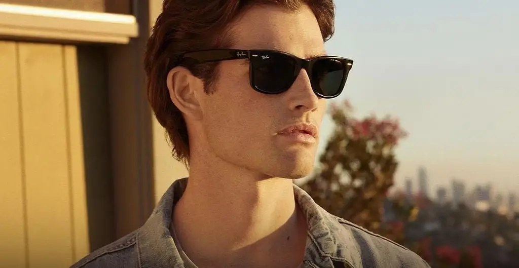 ray-ban-wayfarer-indossati_a00921c76a5f4f0ea5a15caa4ae52392_1024x1024